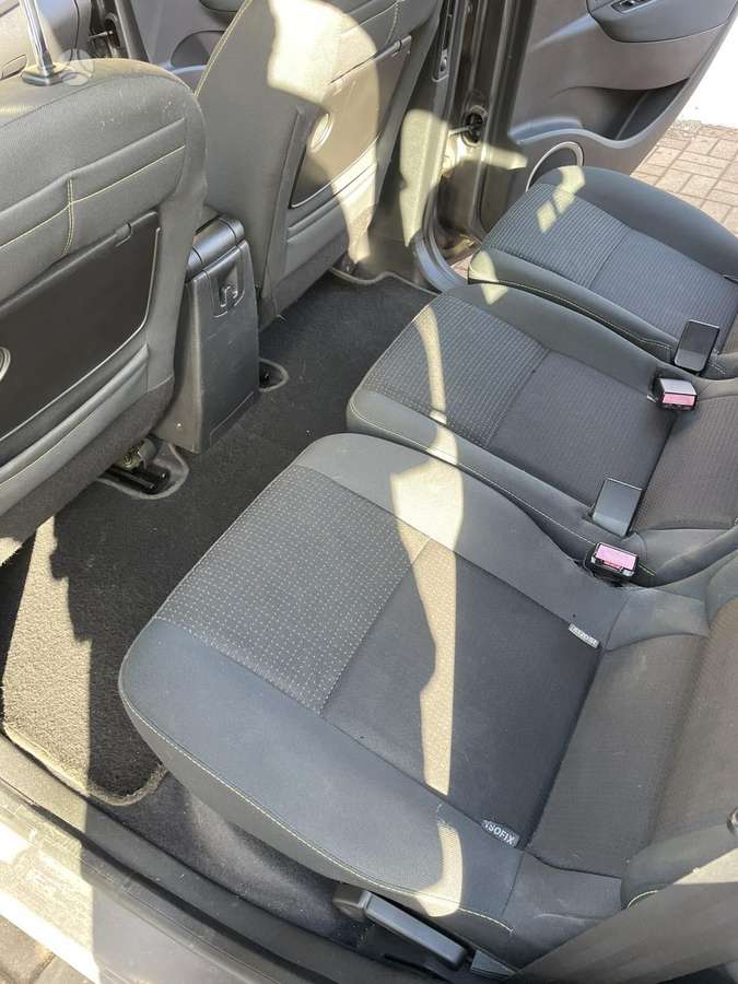 Renault Grand Scenic - 11