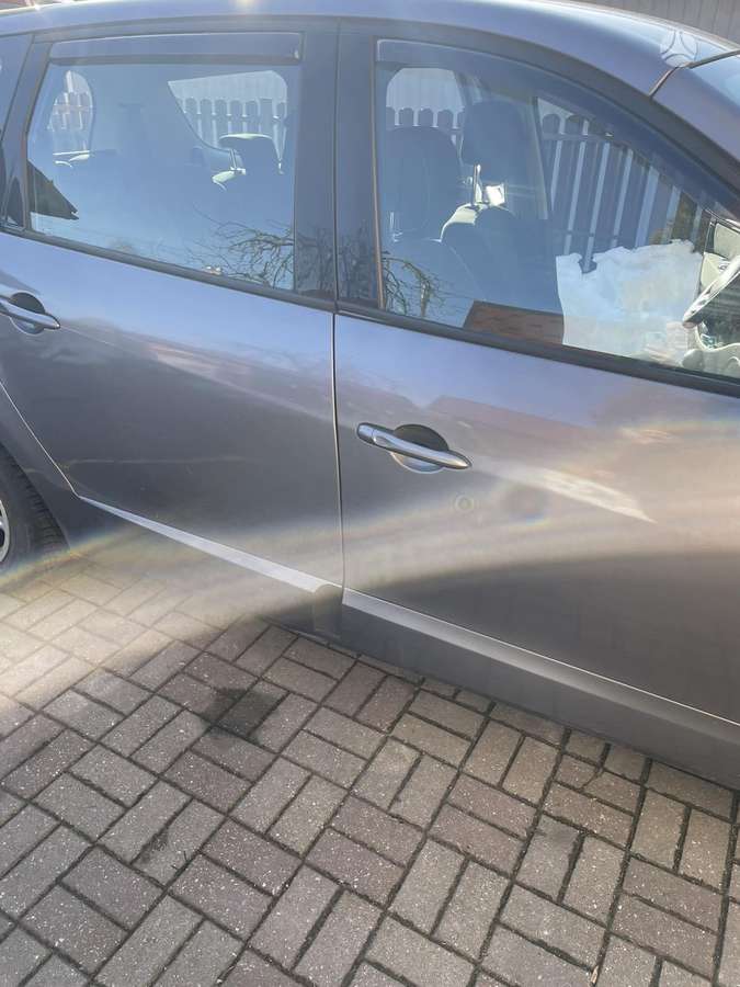 Renault Grand Scenic - 8