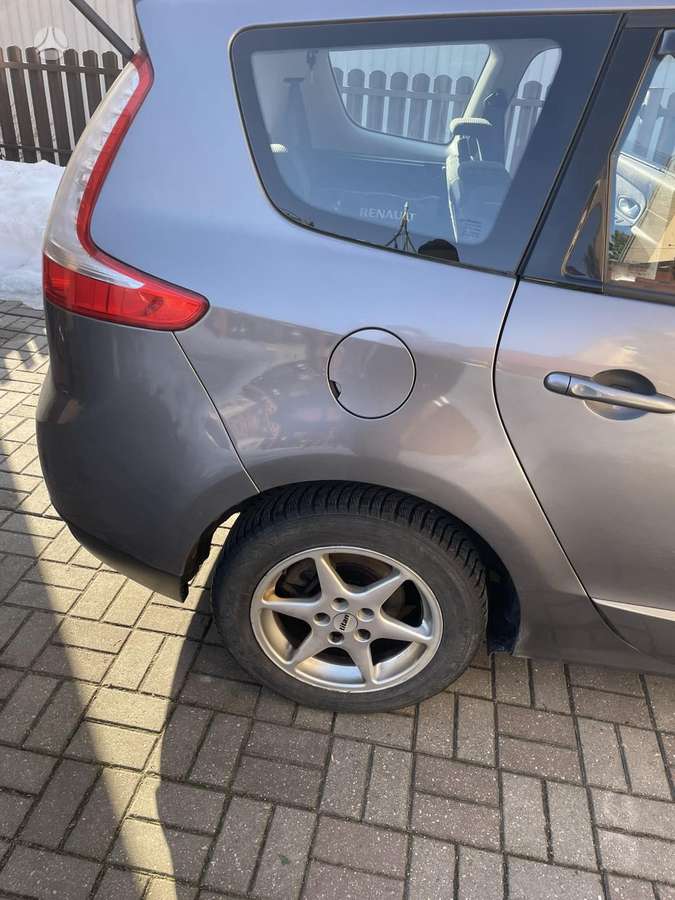 Renault Grand Scenic - 4