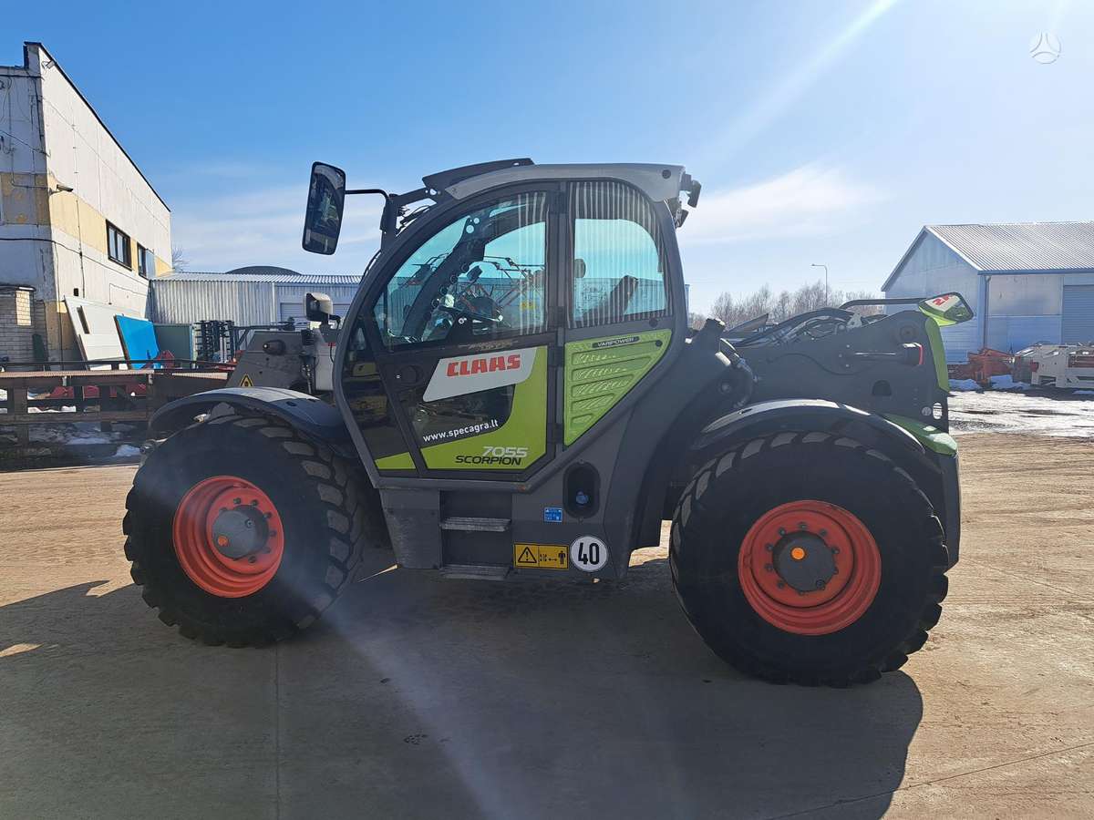 Claas Scorpion 7055, self-propelled loaders