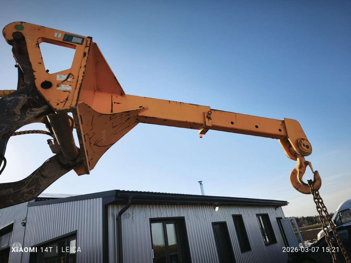 -Kita- VOLVO L30, buckets