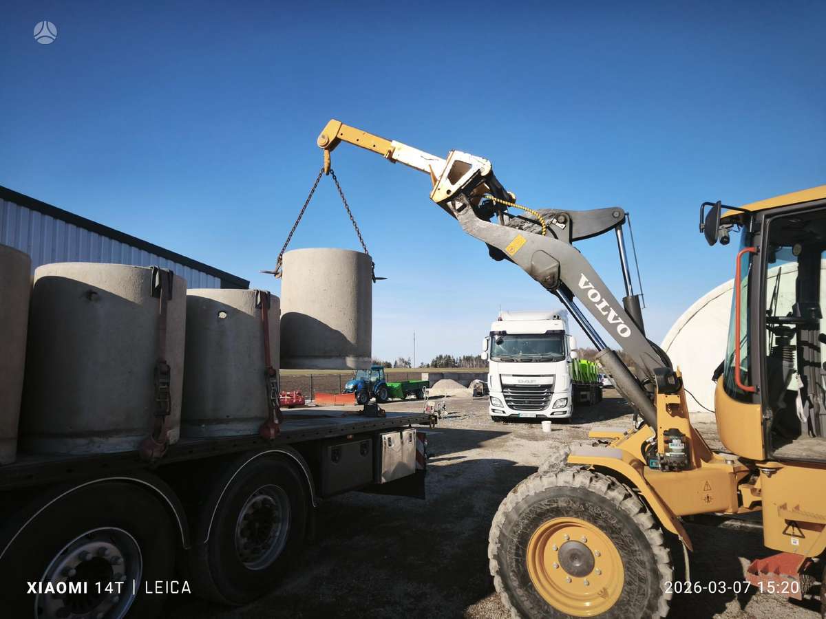 -Kita- VOLVO L30, buckets