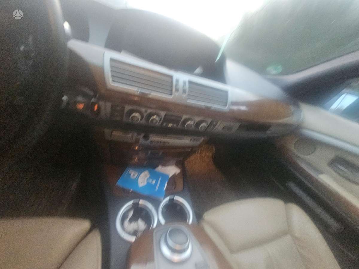 BMW 7 serija