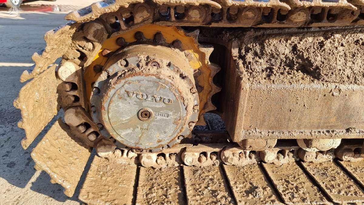 Volvo EC 220 EL, ekskavatori