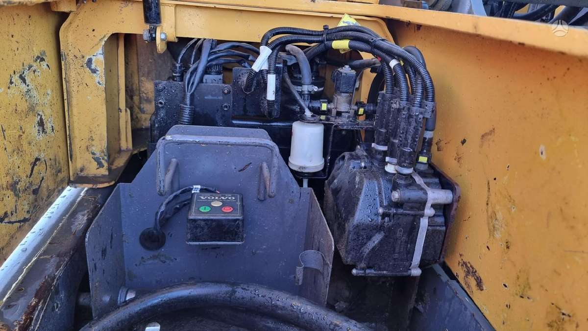 Volvo EC 220 EL, excavator