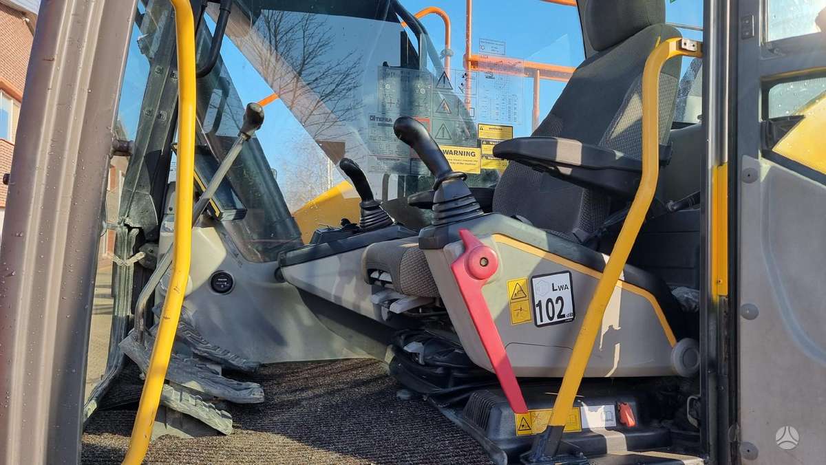 Volvo EC 220 EL, экскаваторы