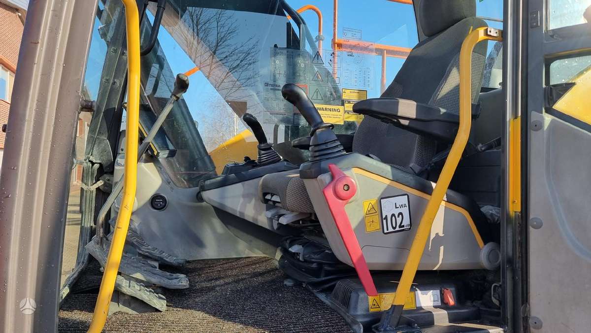 Volvo EC 220 EL, excavator
