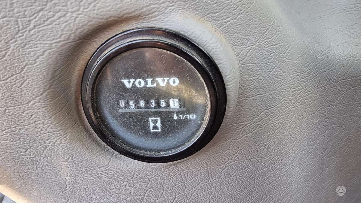 Volvo EC 220 EL, ekskavatori
