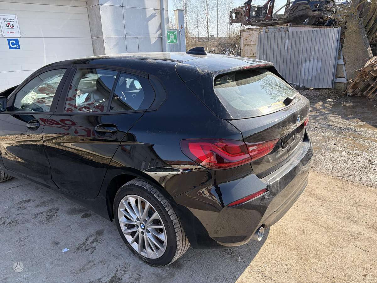 BMW 1 serija