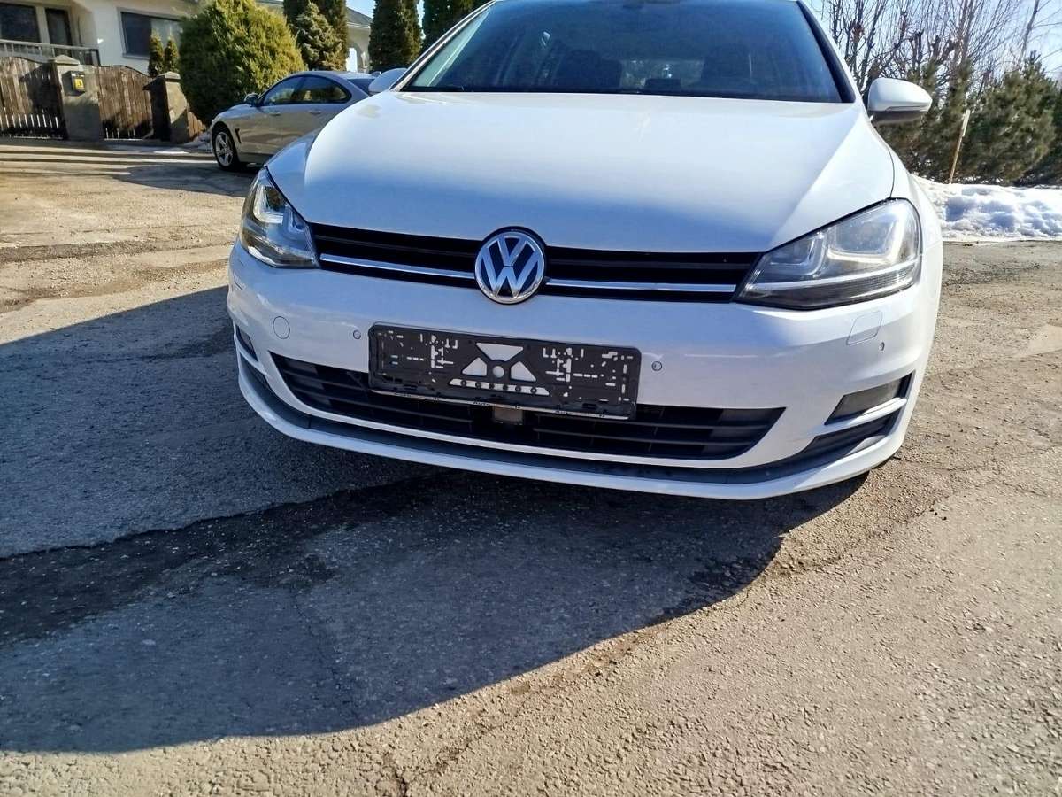 Volkswagen Golf - 2