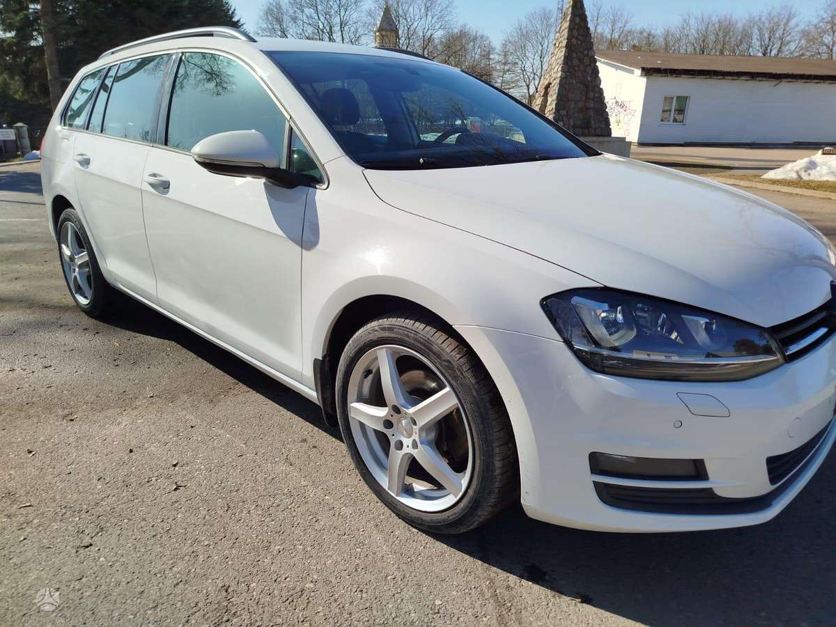 Volkswagen Golf - 3