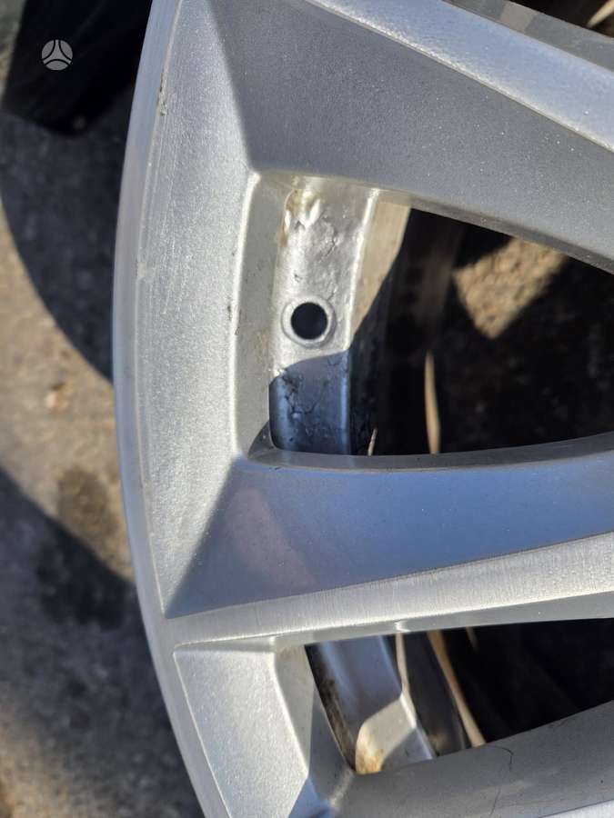 BMW F10, light alloy, R19