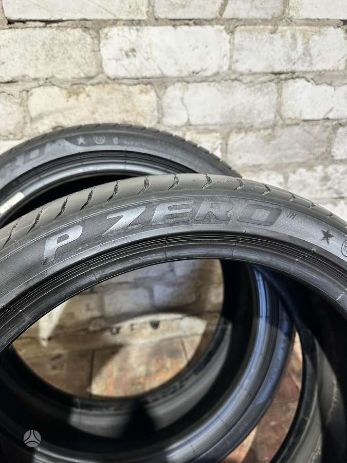 Pirelli P Zero, summer 245/35 R18