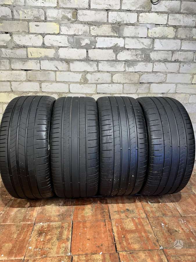 Pirelli P Zero PZ4, summer 295/35 R23
