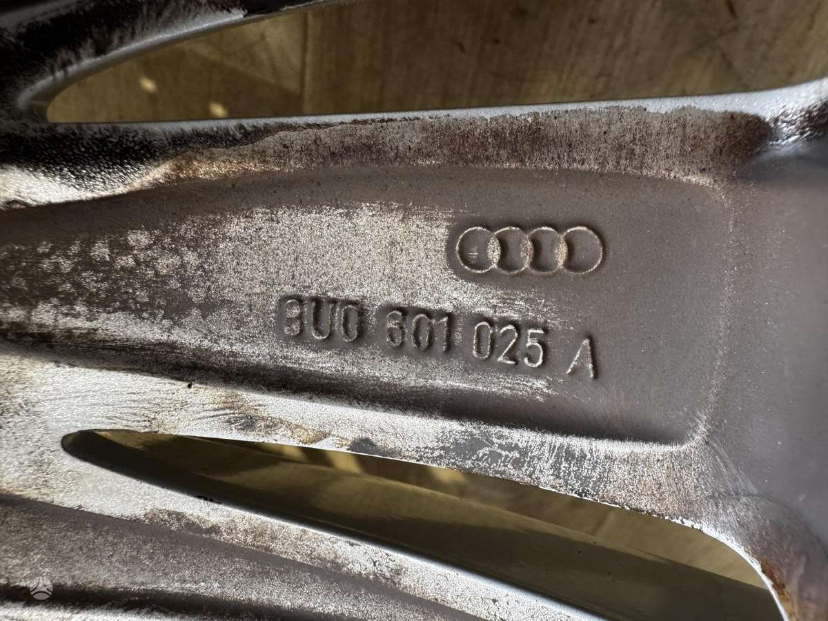 Audi Q3 su padangomis, light alloy, R17