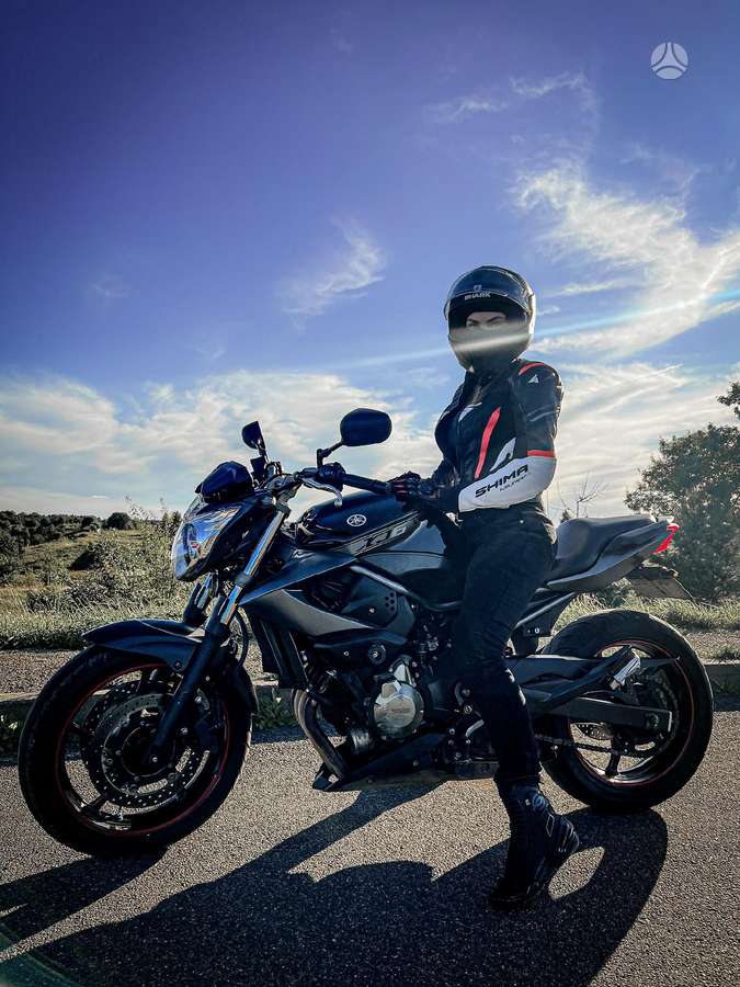Yamaha MT 07, street / classic