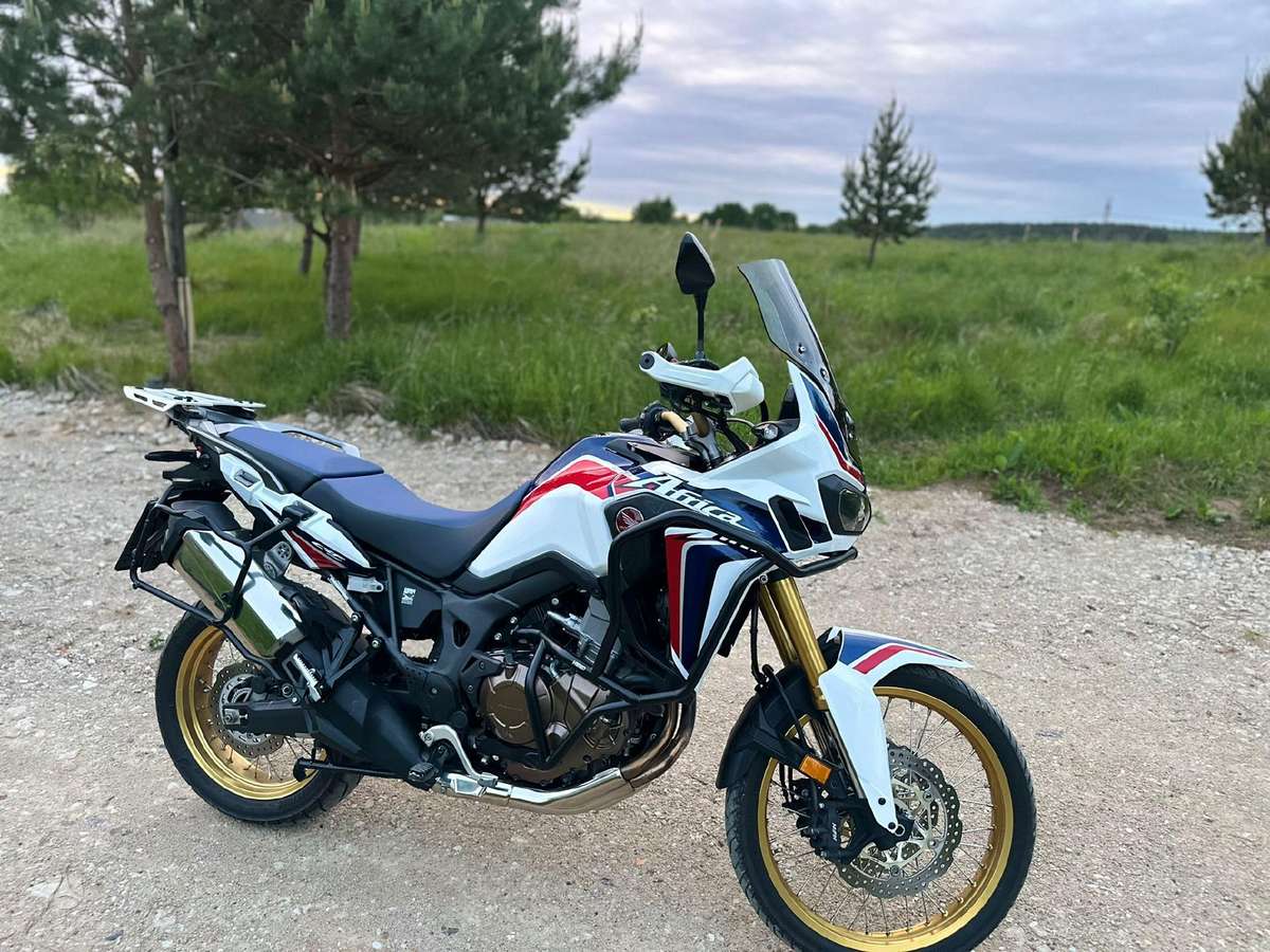 Yamaha MT 07, street / classic