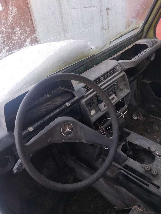 Mercedes-Benz G300