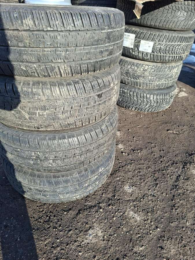 Continental, all-season 215/65 R16