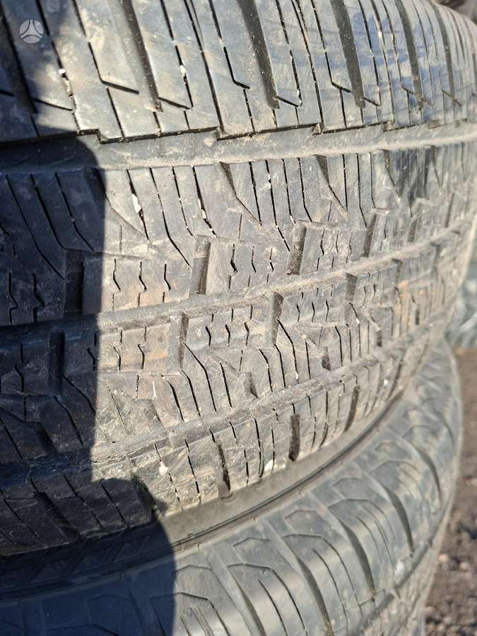 Continental, all-season 215/65 R16