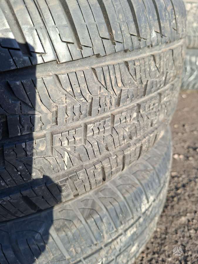 Continental, all-season 215/65 R16