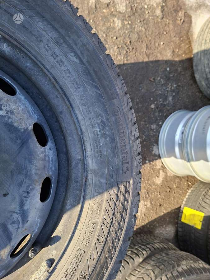 Continental, all-season 215/65 R16