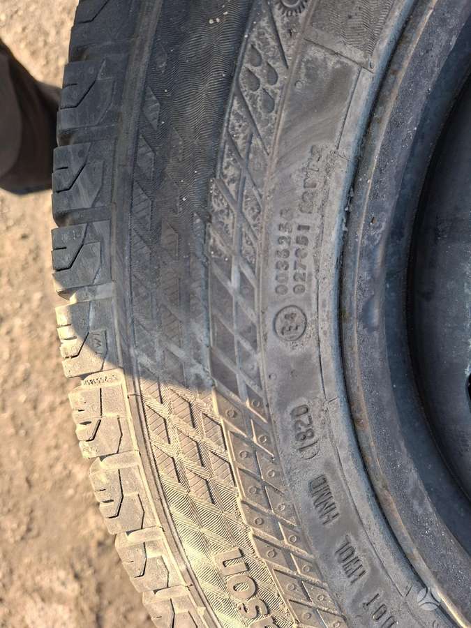 Continental, all-season 215/65 R16