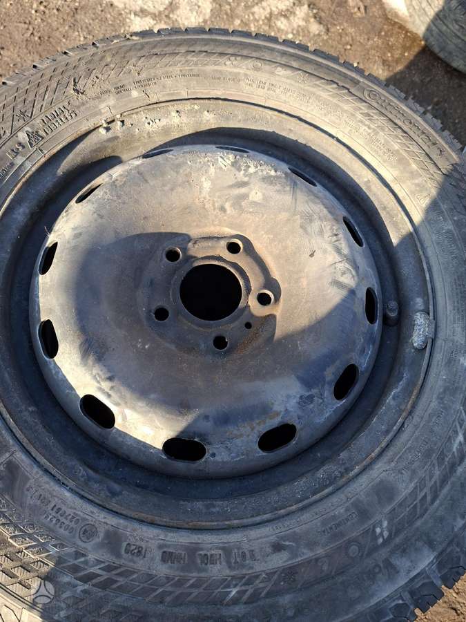 Continental, all-season 215/65 R16