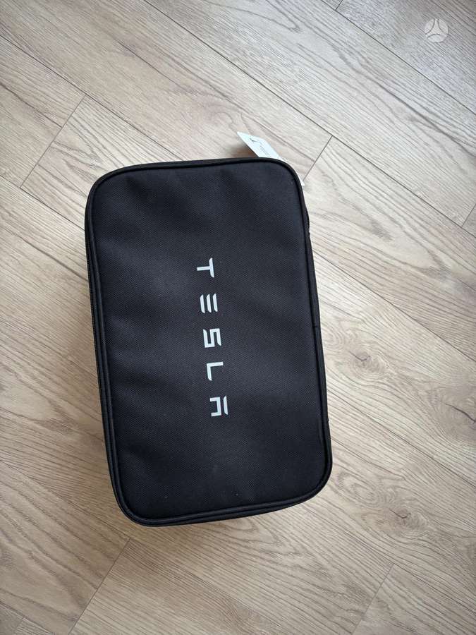 Tesla Model Y accessories and consumables