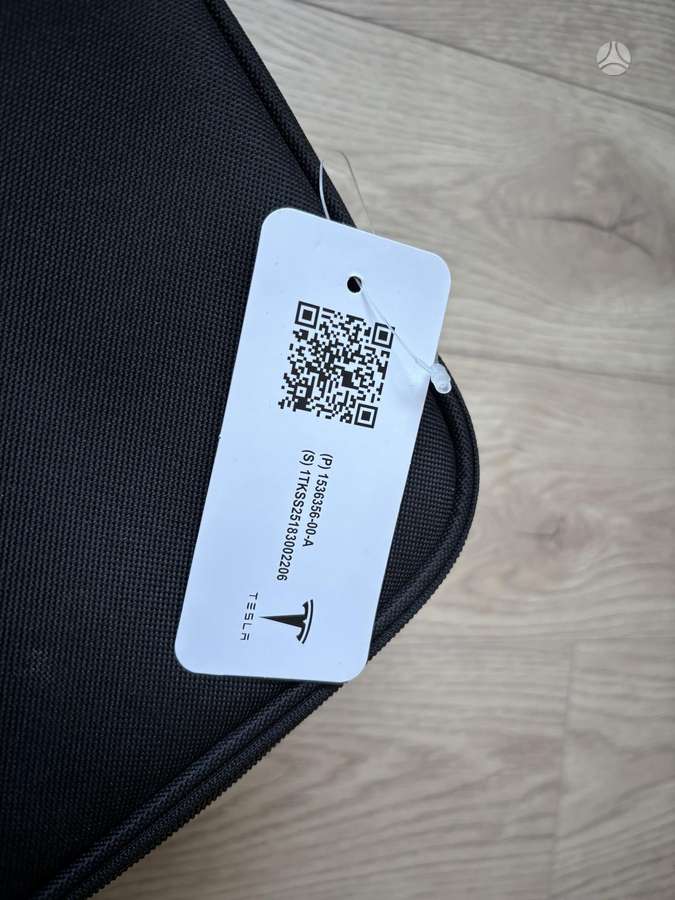 Tesla Model Y accessories and consumables