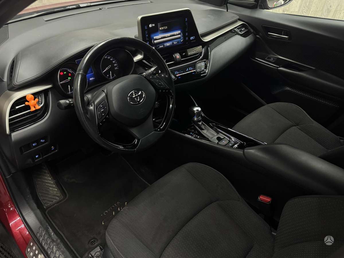Toyota C-HR - 9