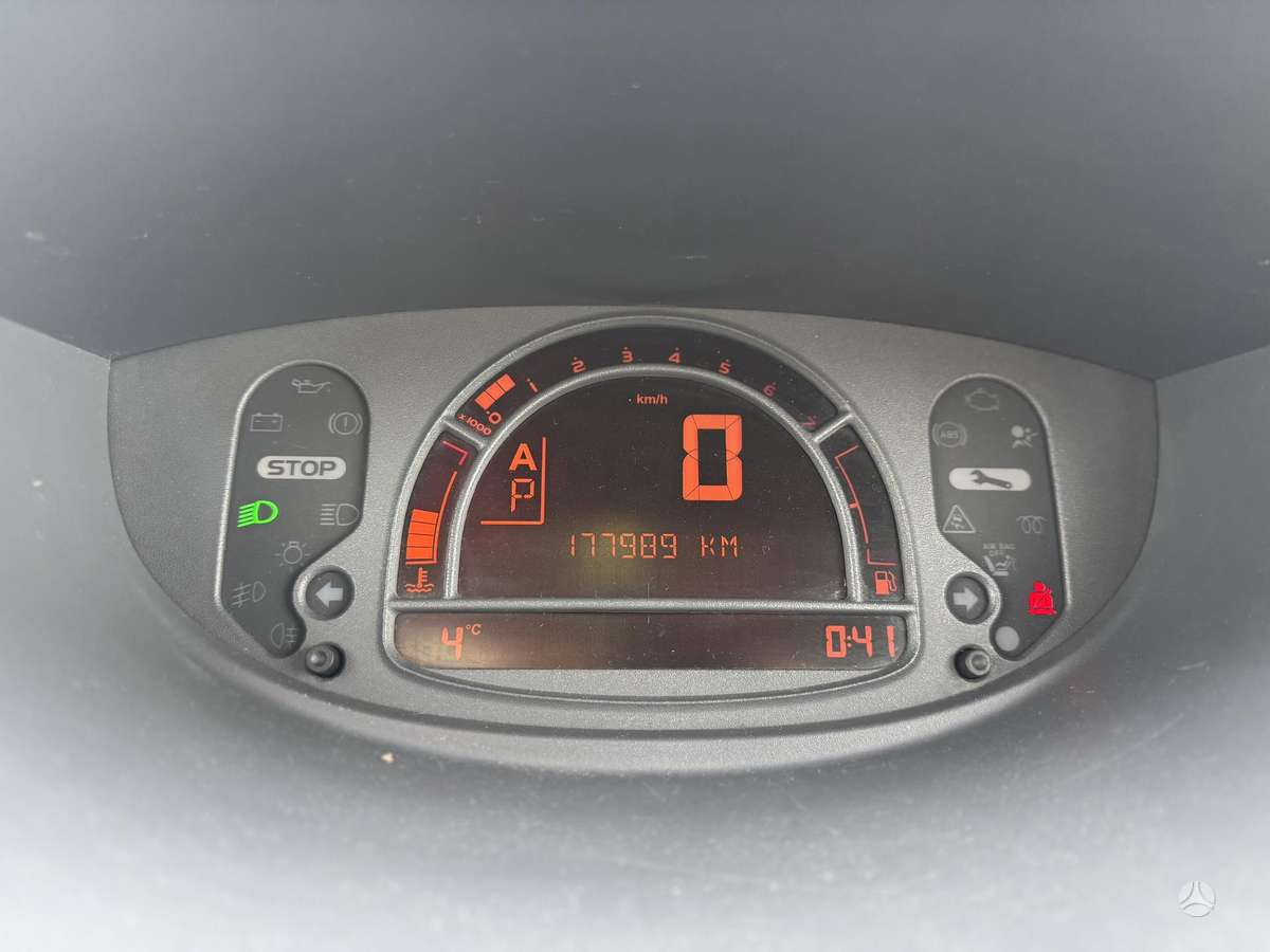 Renault Modus, 1.6 l., Хэтчбек