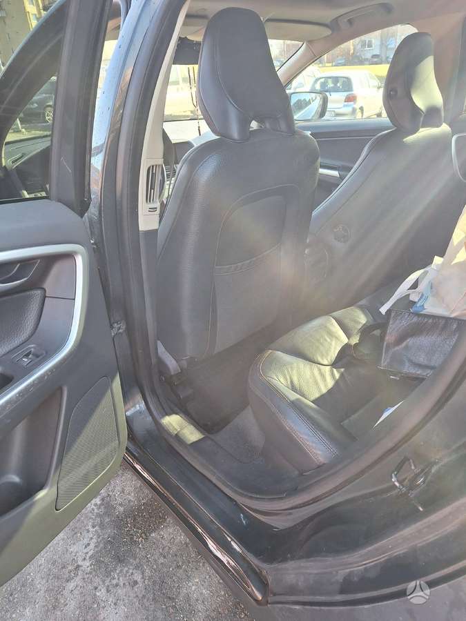 Volvo XC60 - 6