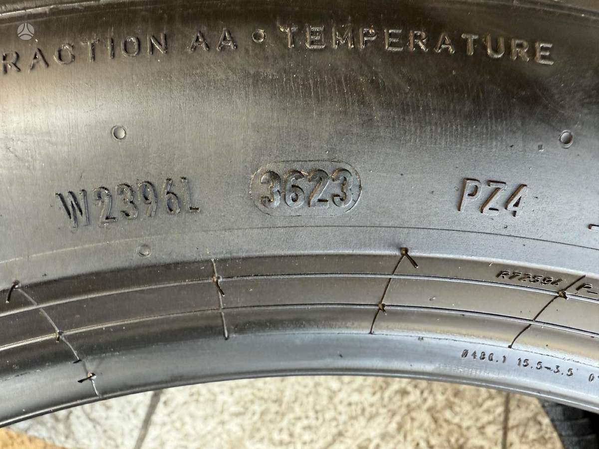 Pirelli P zero/MO*/2023m, летние 245/45 R19