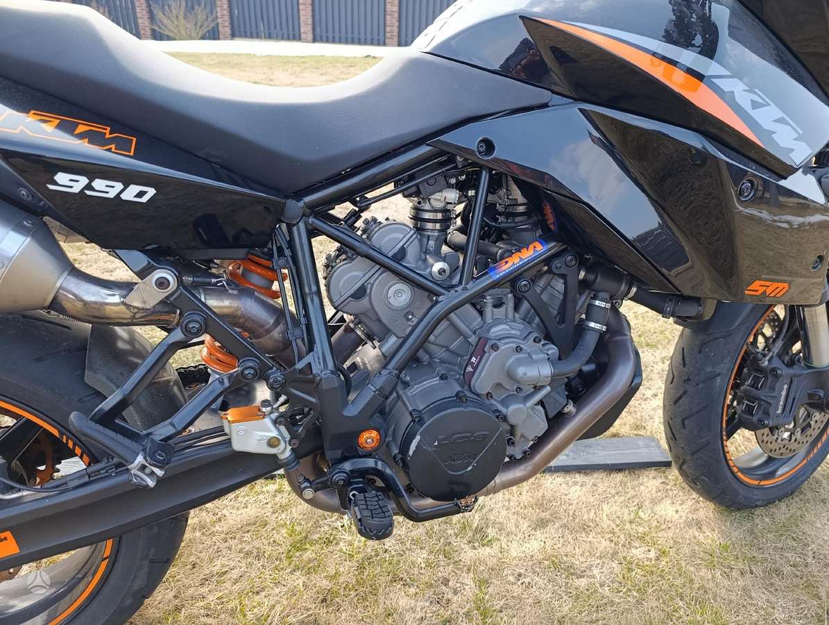 KTM SMT 1000cc, supermoto
