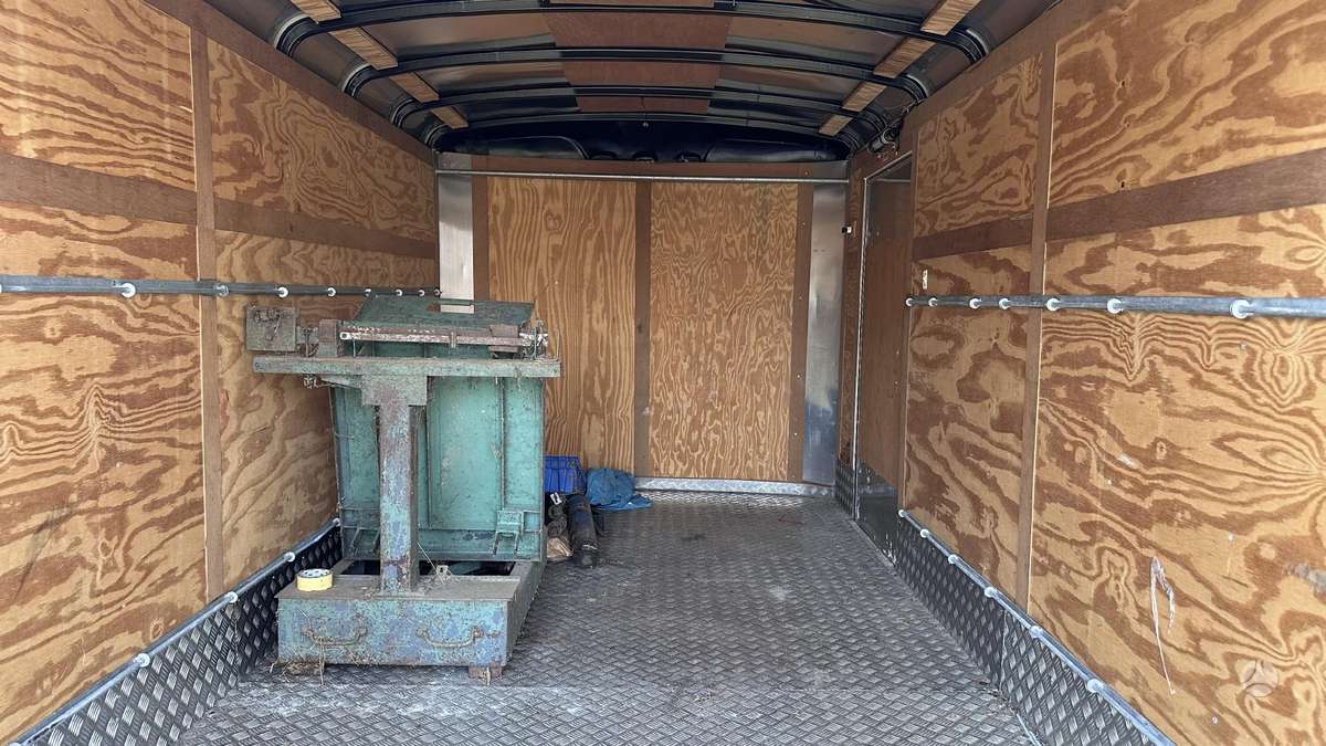 T Tailwind, box / van type