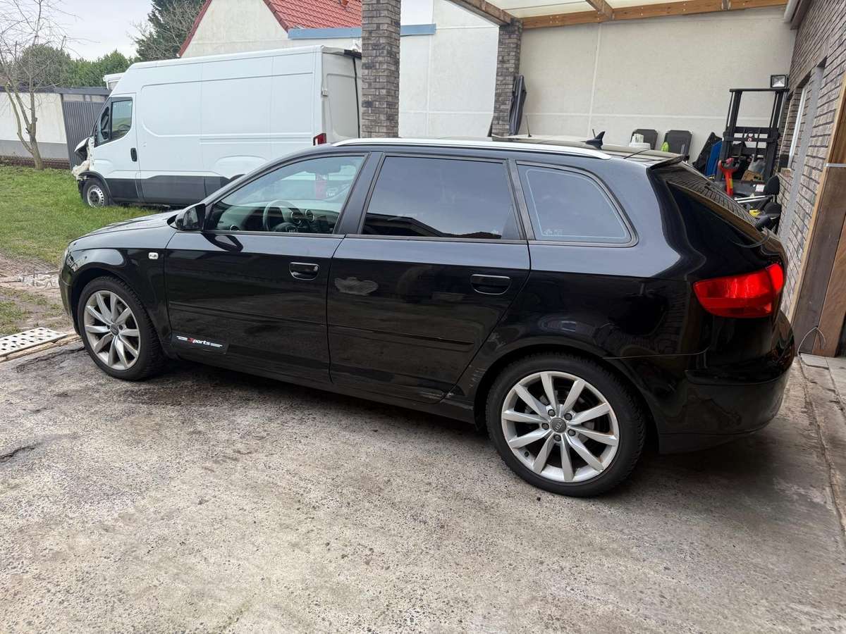Audi A3 dalimis. Dalimis