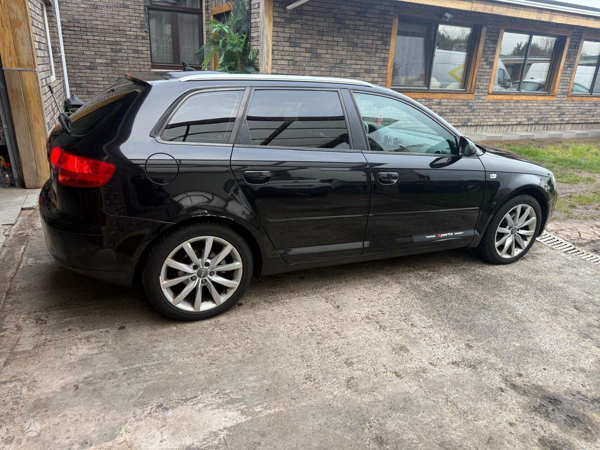 Audi A3 dalimis. Dalimis
