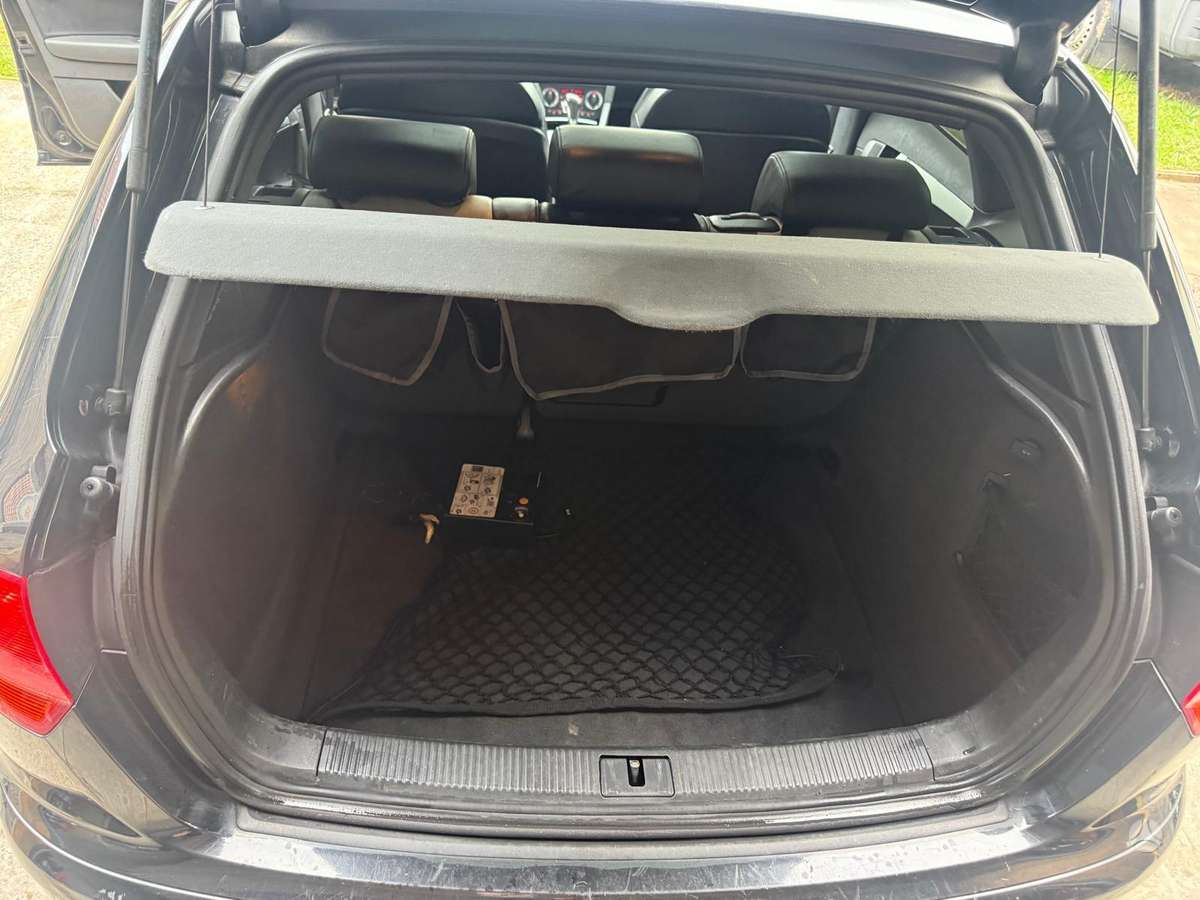 Audi A3 dalimis. Dalimis