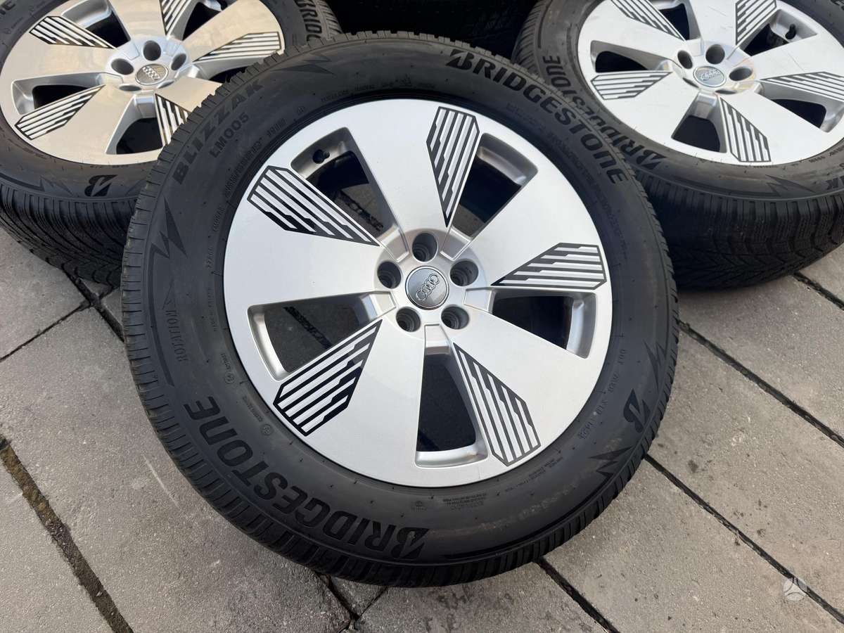 Audi E-TRON, light alloy, R19
