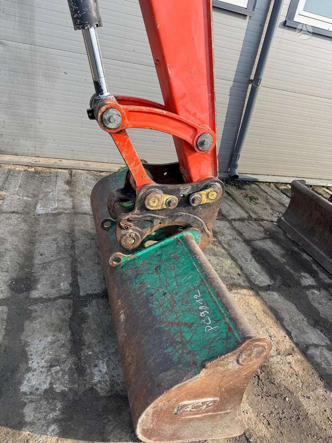 Kubota KX080, ekskavatoriai