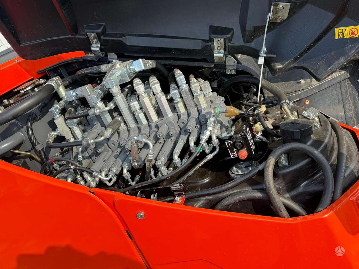 Kubota KX080, ekskavatoriai