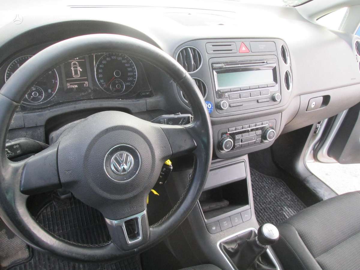 Volkswagen Golf Plus - 11