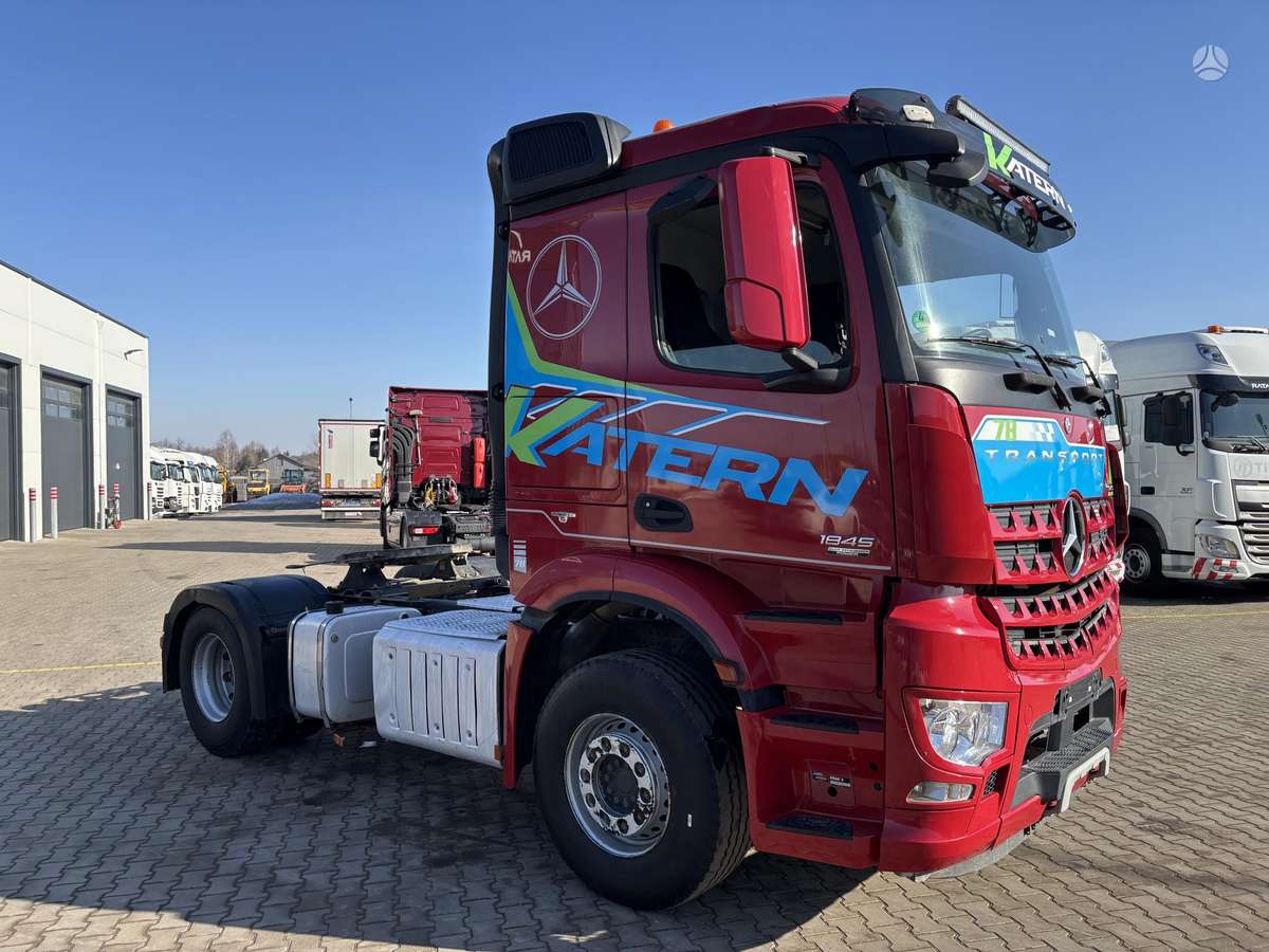 Mercedes-Benz Arocs 1845, single sleeper