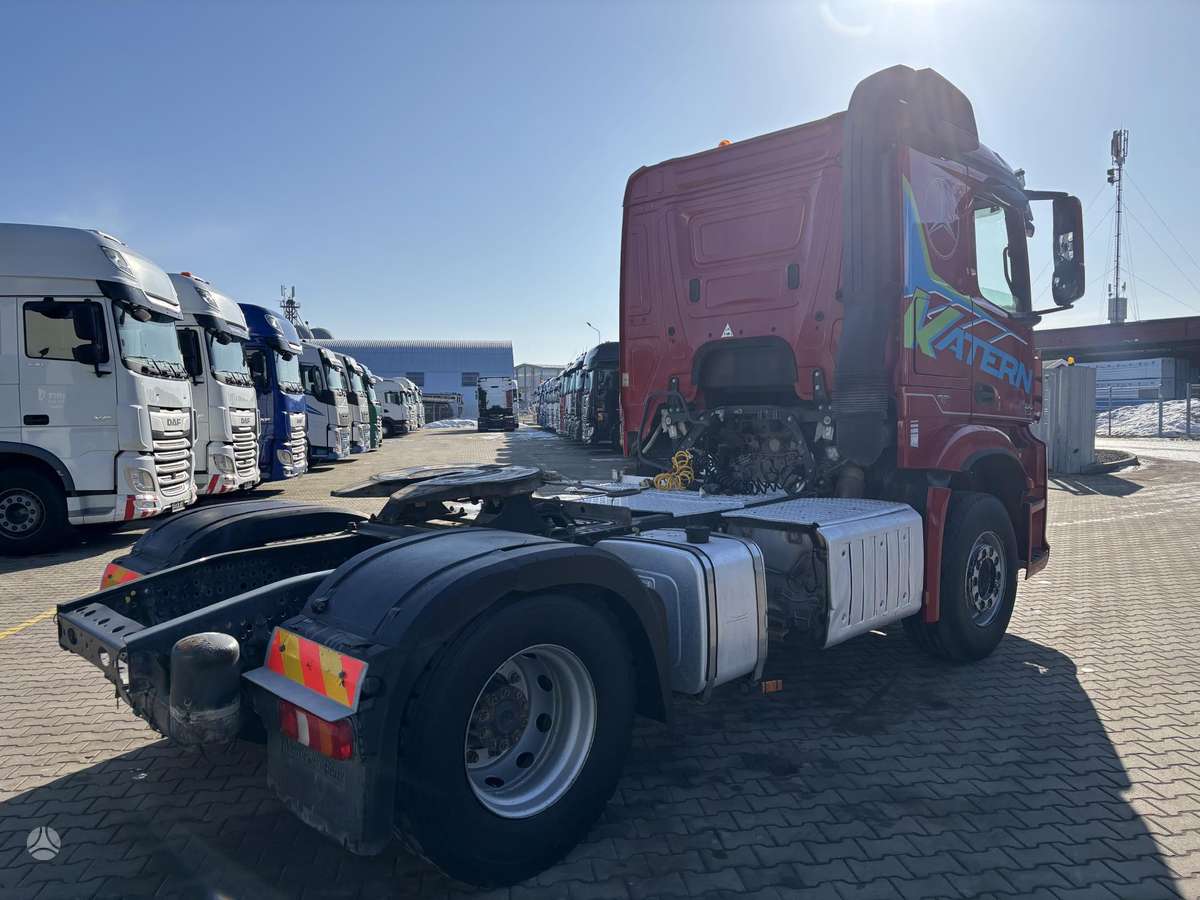 Mercedes-Benz Arocs 1845, single sleeper