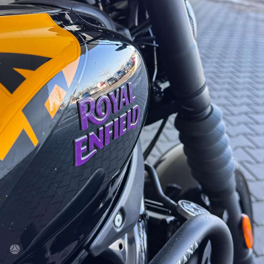 Royal Enfield Guerrilla 452cc, street / classic
