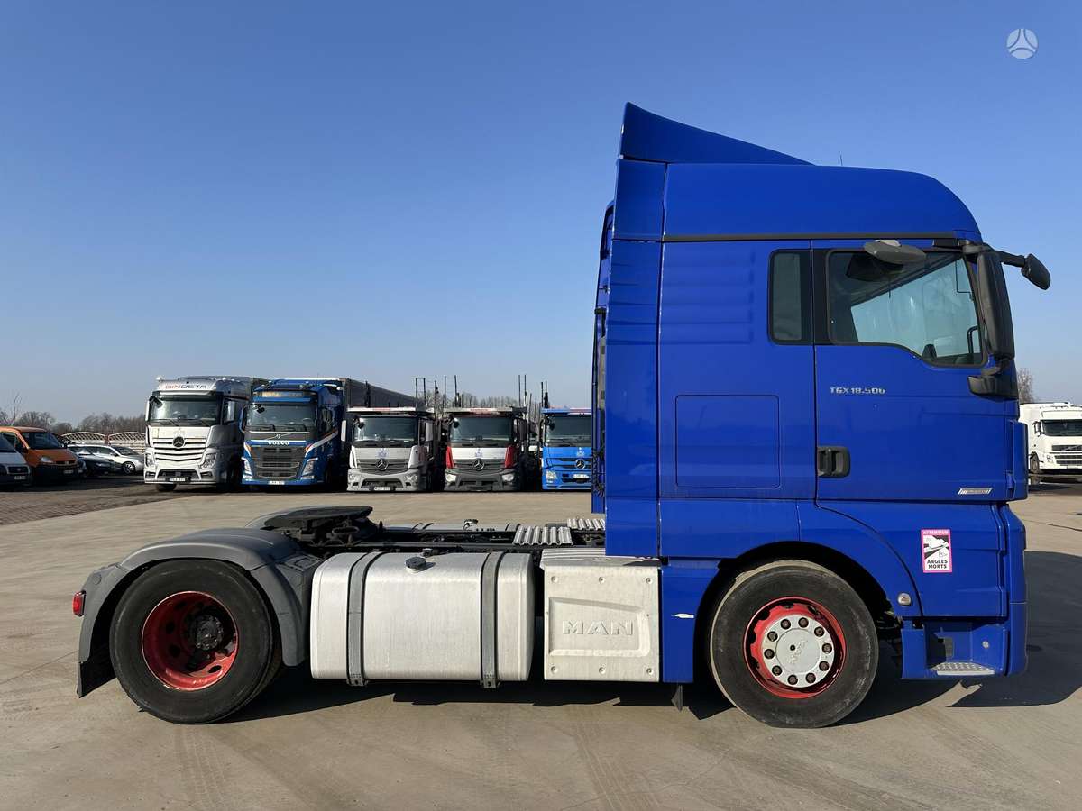 MAN TGX 18.500, double sleeper