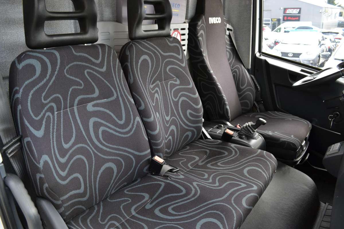 Iveco 75 E, izotermiska virsbūve