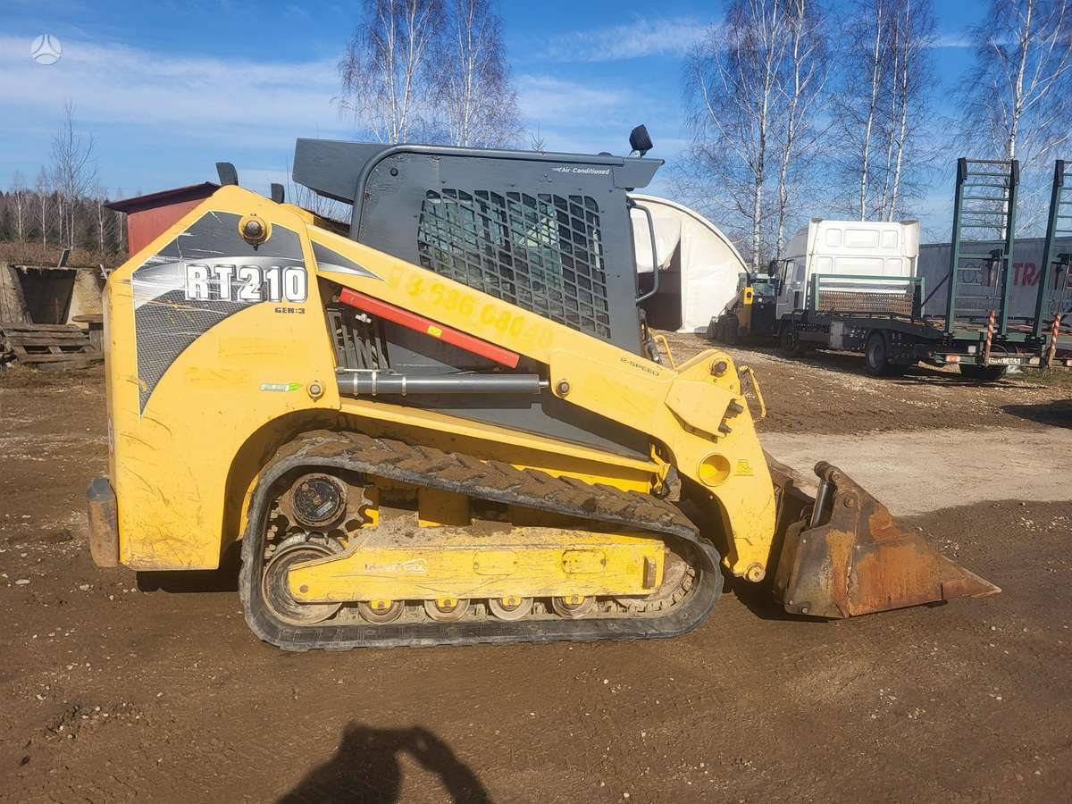 GEHL RT210, mini loaders