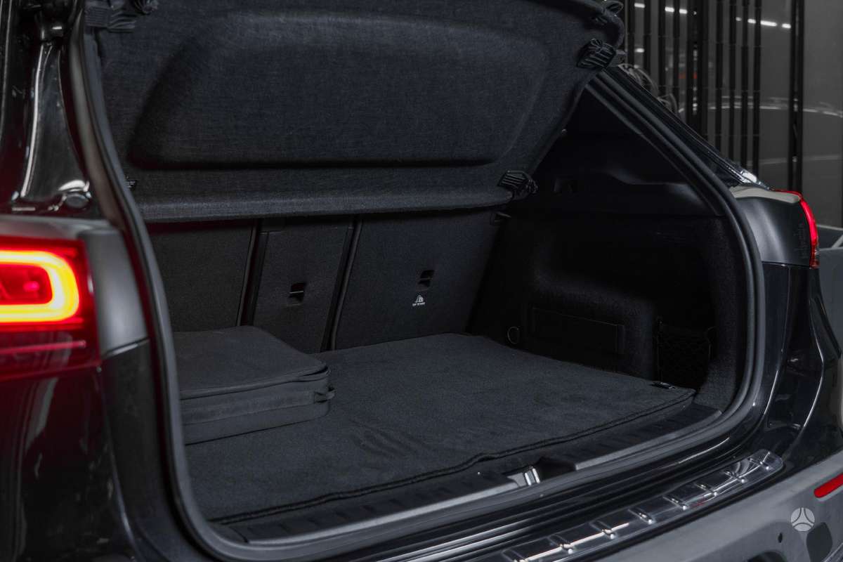 Mercedes-Benz EQA, 69 kWh, hatchback